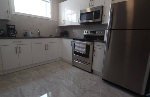 Southwest Edmonton House | Family-friendly, clean & affordable 2-BR basement suite close to YEG airport.