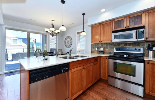 Central Okanagan House | Family friendly cottage at La Casa Resort on Lake Okanagan