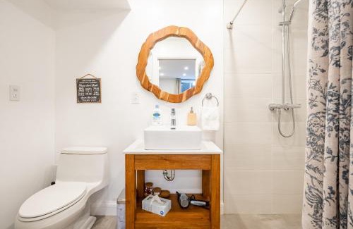 Cabbagetown South House | Gabby's Place Downtown Core