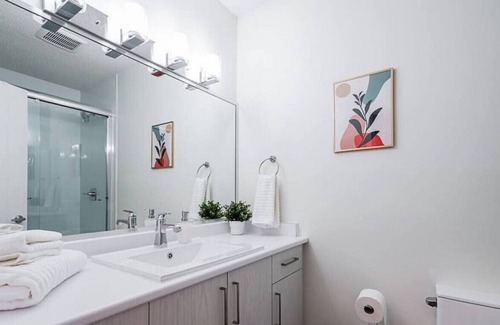 Surrey Apartment | Gateway Furnished Apartments Suite Twenty One