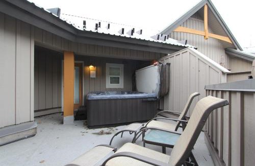Village North Apartment | Glacier's Reach by Whistler Retreats