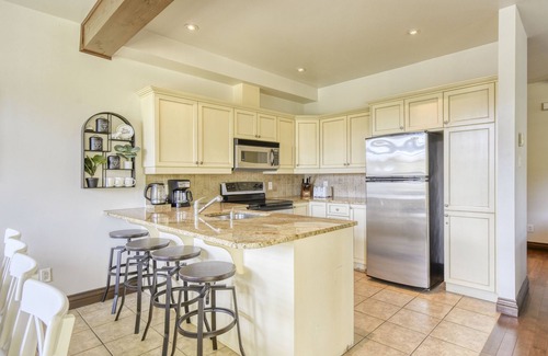 Mont-Tremblant Ski Chalet | ★Great location! Chalet on The Golf w Pool Table ★
