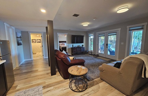 Kearney Apartment | Groom/Lynx lake Retreat Kearney, Ontario.nRelax in our walkout ground level apt.