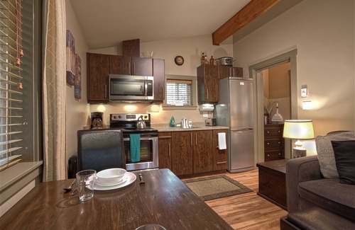 Port Renfrew Cabin | Handsome Dan's Port Renfrew
