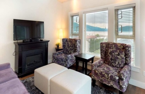 Harrison Hot Springs Apartment | Harrison Lake View Suites - Two Bedroom Lake View Suite 2