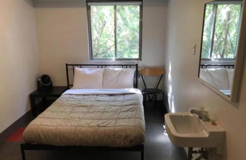 Whyte ave Hostel | HI Edmonton - Hostel