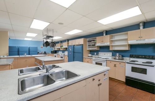 Downtown Kelowna Hostel | HI Kelowna Hostel