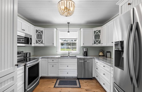 Morell House | Hidden Dunes Coastal Cottage with Beach Access