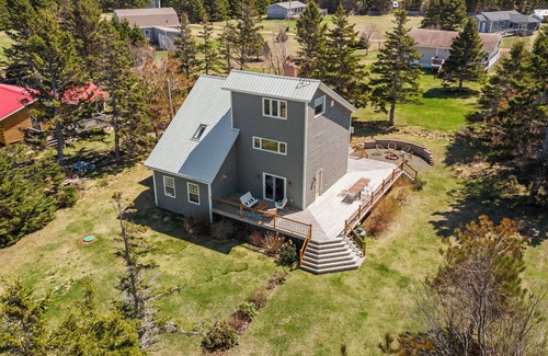 Morell House | Hidden Dunes Coastal Cottage with Beach Access