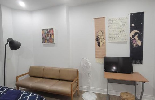 Mile End Apartment | high speed internet - Full kitchen - Parcs &attractions #1