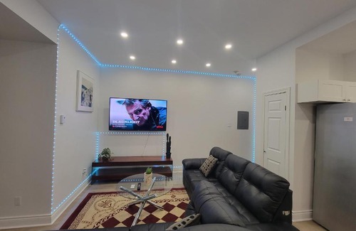 Mile End Apartment | high speed internet - Full kitchen - Parcs &attractions #1