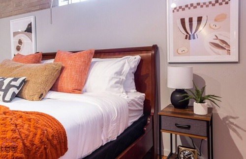 Downtown Edmonton Apartment | Historic J.D Loft | ICE District | UG Parking | AC