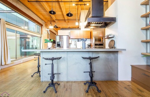 Downtown Edmonton Apartment | Historic J.D Loft | ICE District | UG Parking | AC