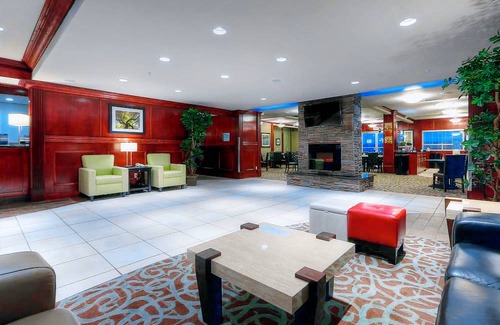 Dawson Creek Hotel | Holiday Inn Express & Suites Dawson Creek, an IHG Hotel