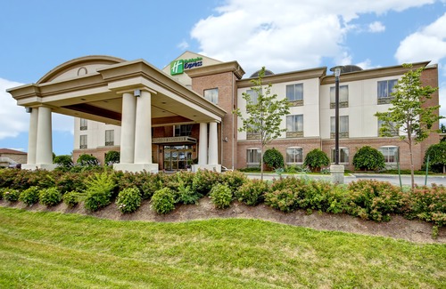 Guelph Hotel | Holiday Inn Express and Suites Guelph, an Ihg Hotel