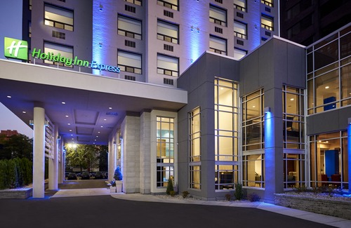 Windsor Hotel | Holiday Inn Express Windsor Waterfront, an Ihg Hotel