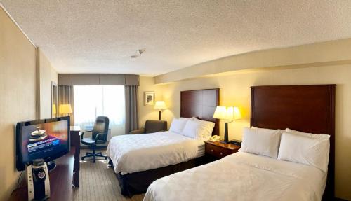 Downtown Winnipeg Hotel | Holiday Inn & Suites Winnipeg Downtown by IHG