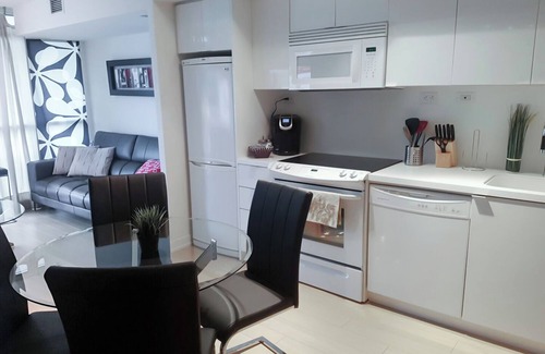 CityPlace Apartment | Hollywood Chic