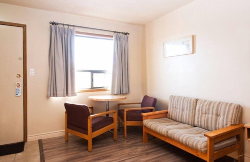 St. Albert Hotel | Horizon Motel