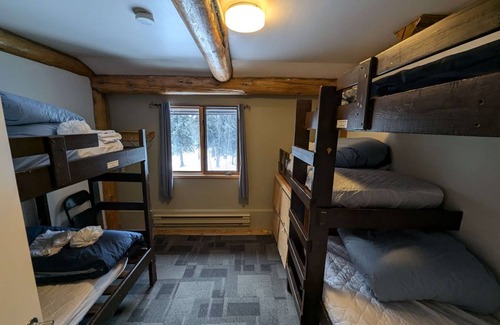 Nordegg Hostel | Hostel ∙ 8 guests