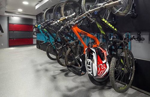 Whistler Village Hostel | Hostel ∙ 8 guests