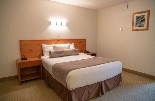 Canmore Hotel | Hotel ∙ 1 bedroom ∙ 2 guests