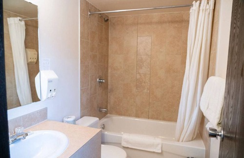 Canmore Hotel | Hotel ∙ 1 bedroom ∙ 2 guests