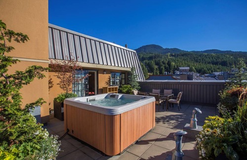 Whistler Village Hotel | Hotel ∙ 1 bedroom ∙ 4 guests