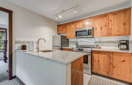 Upper Village Hotel | Hotel ∙ 2 bedrooms ∙ 6 guests