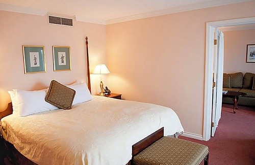 Inner Harbour Hotel | Hotel Grand Pacific