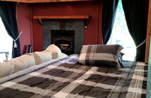 Parkland County House | House ∙ 1 bedroom ∙ 2 guests
