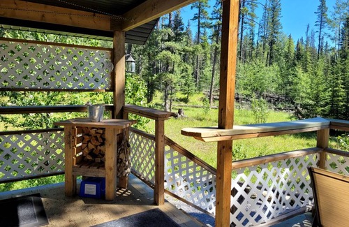 Nordegg House | House ∙ 1 bedroom ∙ 4 guests