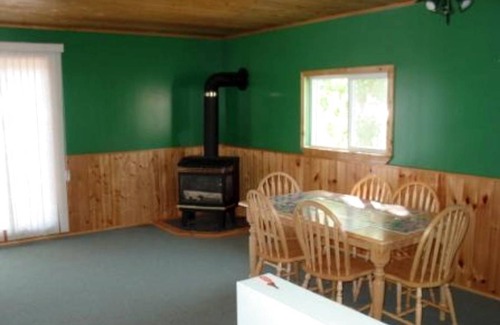 Madawaska House | House ∙ 1 bedroom ∙ 6 guests