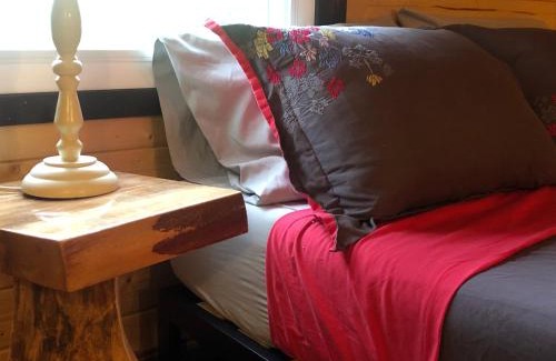 Nelson House | Idyllic Cabin Retreat Only 5 Minutes Away From Nelson