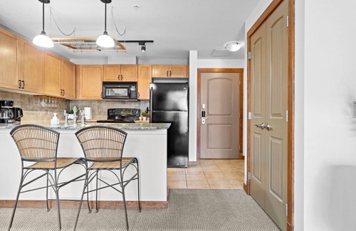 Canmore Condo | ⭐️InstantSuites-Romantic Mt. View Suite|Banff⭐️