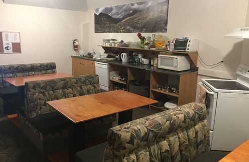 East Kootenay Hostel | Invermere Hostel