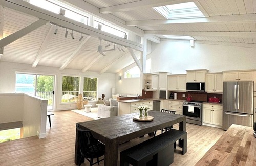 Blind Bay House | Lakefront Oasis, Private New Dock, Extensive Renovations, Sleeps 12!