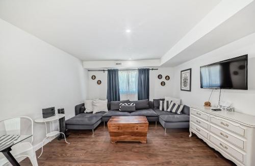 Forest Lawn House | Laneway Carriage House