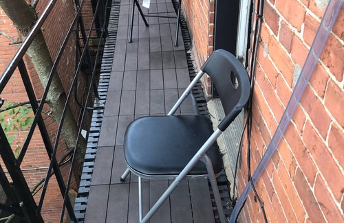 Shaughnessy Village House | Large Downtown Townhouse on 2 Levels - Sleeps 6 ⭐ - 1 month or more stays