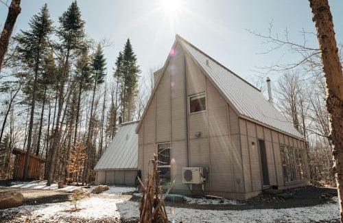 Chertsey Ski Chalet | Le Bois et Lumiere - In the heart of Nature