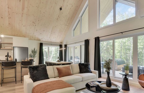 Pont-Rouge Ski Chalet | Le Scandinave – Nordic Retreat – Private Sauna, Spa & Cold Plunge