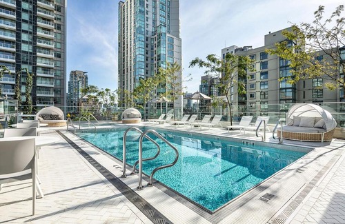Downtown Vancouver Apartment | Level Yaletown - Richards