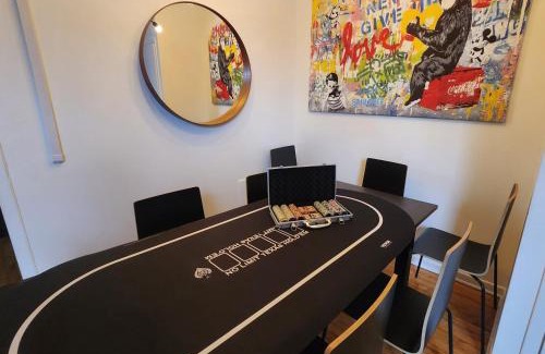 Plateau Mont Royal Apartment | LiV MTL Avenue