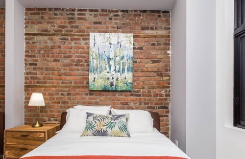 Mile End Condo | Loft Du Parc Lahai - Mile End - Luminous Studio Apt 304