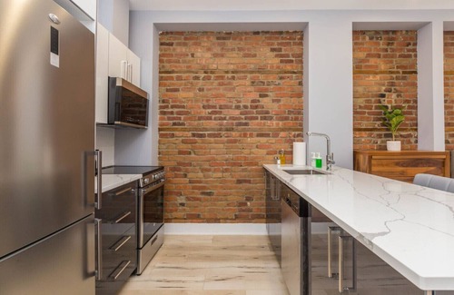 Mile End Condo | Lofts du Parc Lahaie - Mile End - Modern Luxury Studio Apt 204