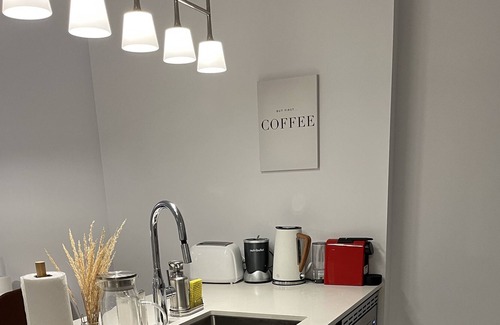 Downtown Montreal Condo | Lovely 1-Bedroom Condo at Downtown