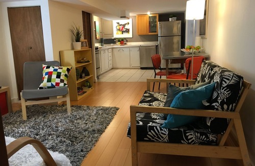 Marpole Apartment | Lovely character suite, in very convenient, lush, West Side Neighbourhood