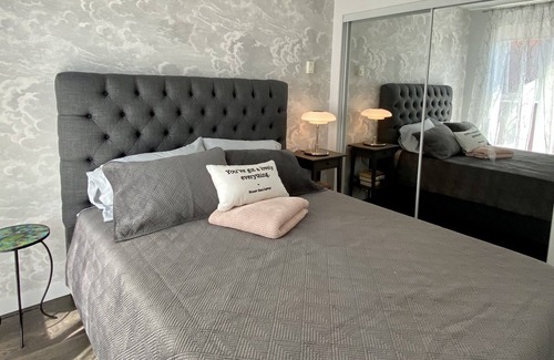 Downtown Eastside Condo | Luxury 1 Bedroom Condo in Trendy Strathcona Village Brewery District