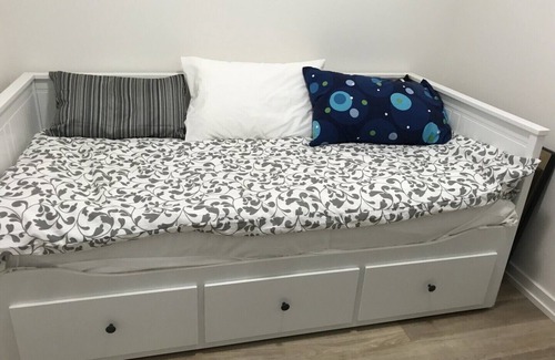 East Village House | Luxury 2 bedroom condo Sleep 6