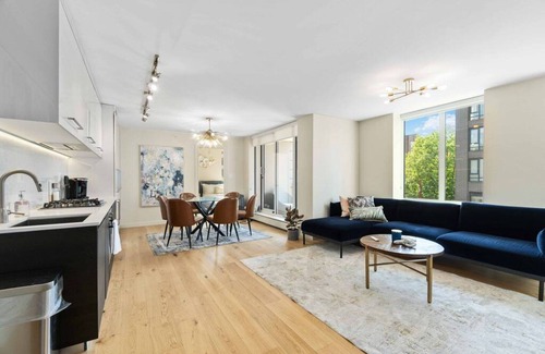 Chinatown Apartment | Luxury 3BD apartment, Downtown